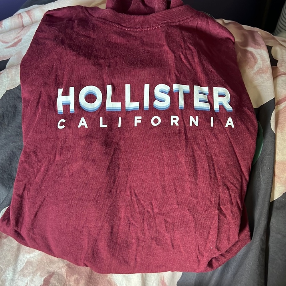 Never worn maroon Hollister long sleeve